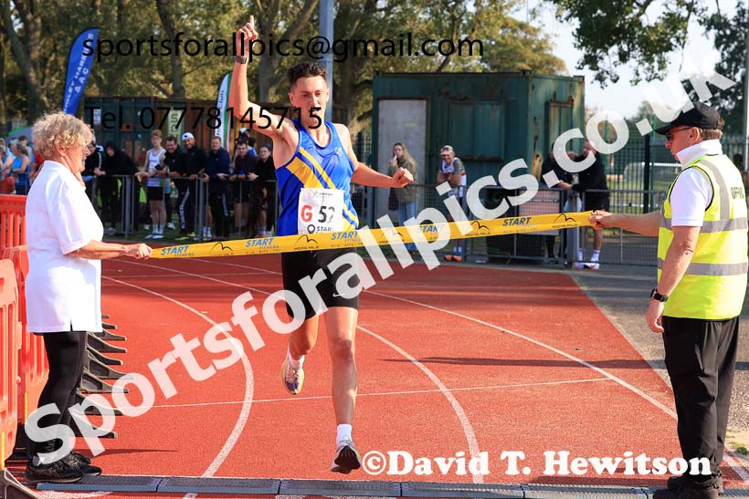 Mens 6 Stage Relay, 2024 Northern Mens 6 and Womens 4 and Youngsters Relays, Stanley Park, Blackpool.  Photo: David T. Hewitson/Sports for All Pics